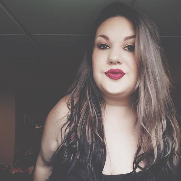 Meet your Posher, Kellie - Picture 1 of 1